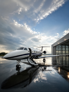 A review of Jetluxe, a high quality private jet charter company
